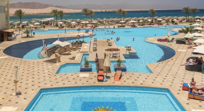 Barcelo_Tiran_Sharm_Sharm_El_Sheikh_piscine-tSa-825X450