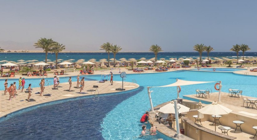 Barcelo_Tiran_Sharm_Sharm_El_Sheikh_piscine_2-tSa-825X450