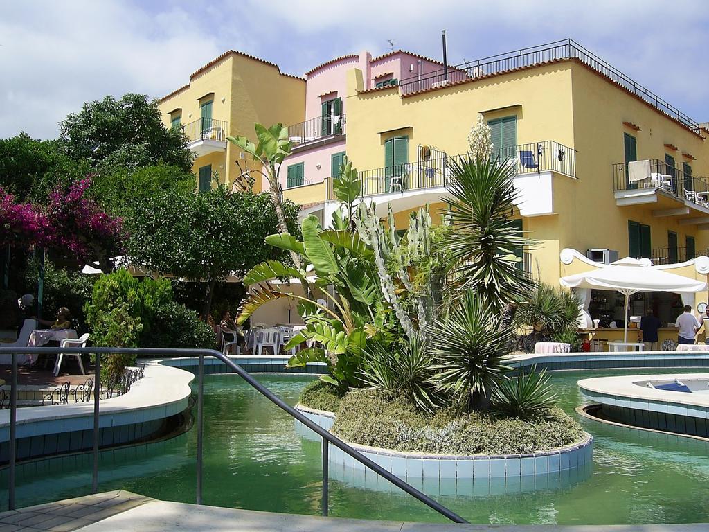 Hotel Royal Terme bordo piscina