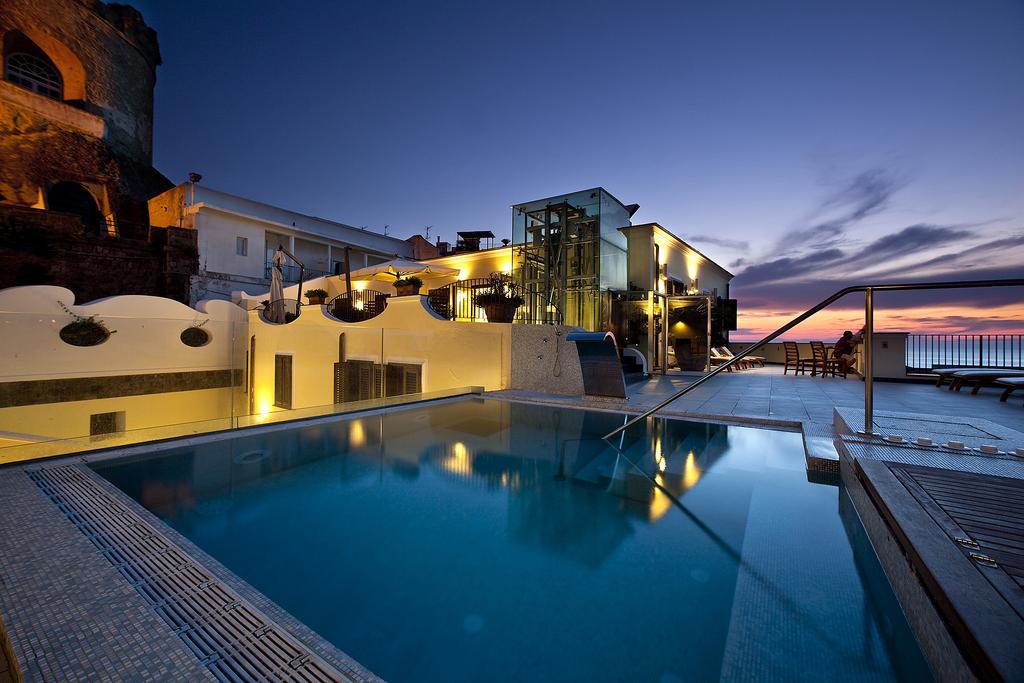 Hotel Villa Carolina Forio Campania piscina 1.jpg