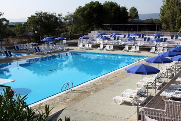 Porto Giardino Resort Monopoli Puglia piscina 1