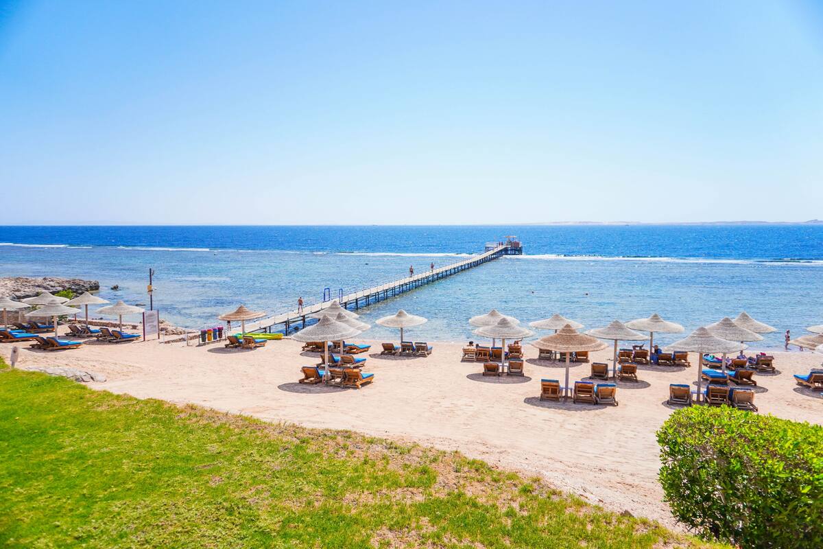 charmillion_club_resort_spiaggia_pontile