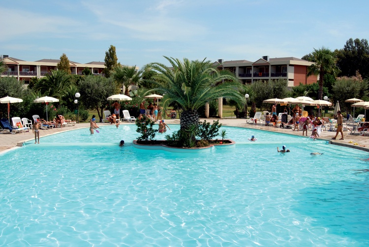 piscina Centro Turistico Akiris